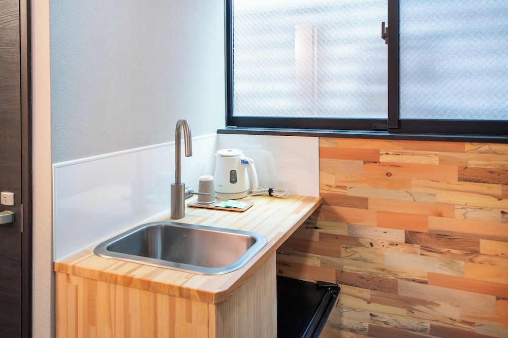 Double Room 101 with washing machine 客室26 | LOCO Minamiichi