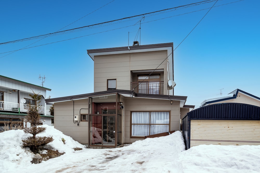 外観1 | 富良野スキーハウス