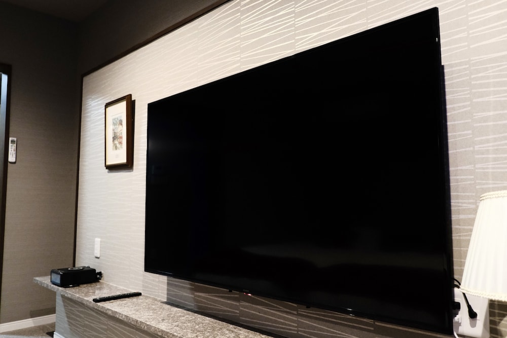 デラックス ツインルーム 2 ベッドルーム 禁煙 サウナ 客室4 | ラ・ジョリー元町