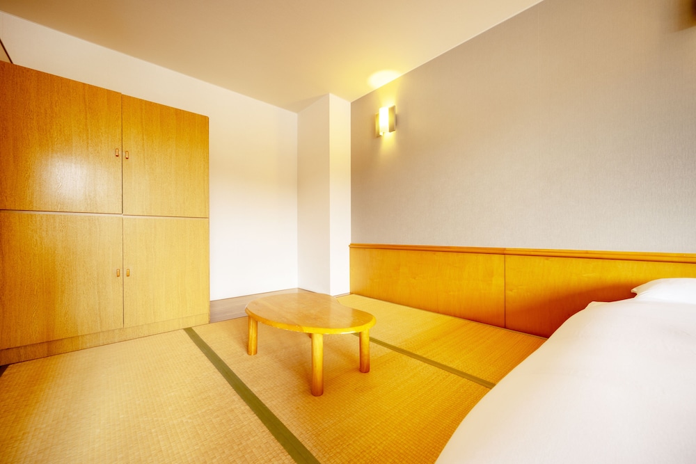 ファミリー ルーム 客室1 | ホテルゆとりあ藤里