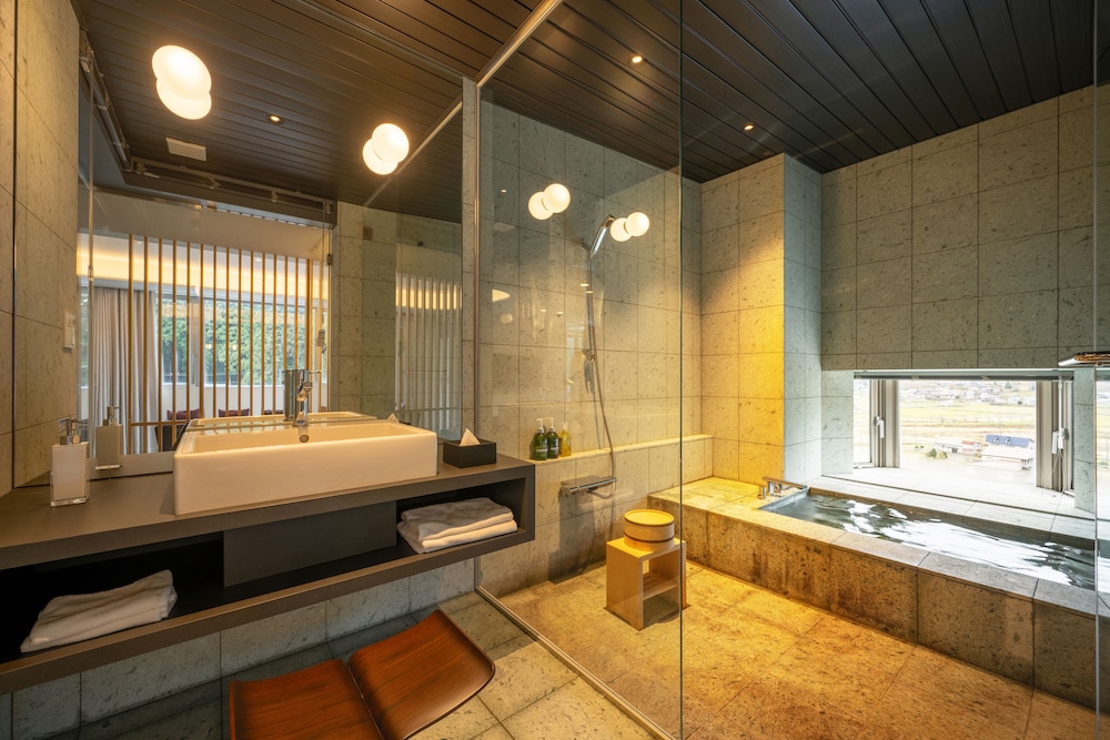 スーペリア ツインルーム バスルーム0 | ホテルゆとりあ藤里