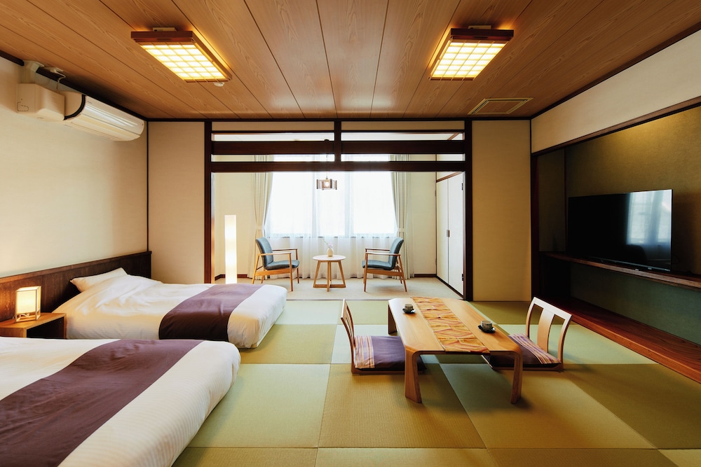 ファミリー 4 人部屋 客室5 | ホテルゆとりあ藤里