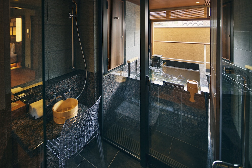 [別邸] 雅 (2階) プレシャスツイン 禁煙 バスルーム1 | 四条河原町温泉 空庭テラス京都別邸