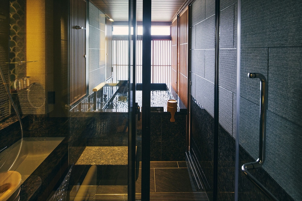 [別邸] 鴨川 (最上階) プレミアムコーナーツイン 禁煙 バスルーム0 | 四条河原町温泉 空庭テラス京都別邸