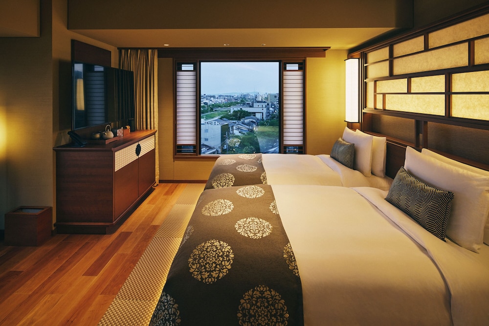 [別邸] 鴨川 (最上階) プレミアムコーナーツイン 禁煙 部屋からの景観0 | 四条河原町温泉 空庭テラス京都別邸