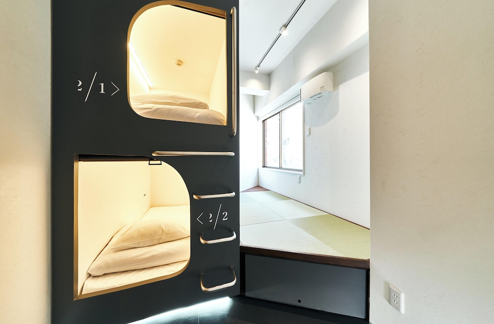 エコノミー トリプルルーム 客室1 | Cocts Akihabara