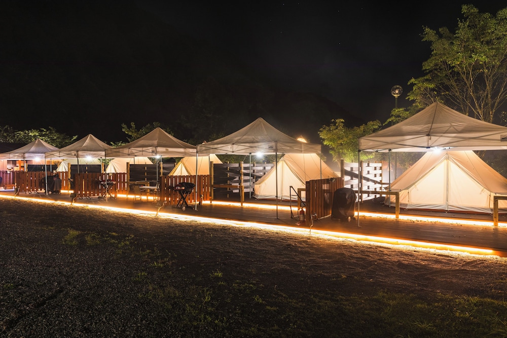 スタンダード コットンテント 禁煙 客室1 | SPRINGS VILLAGE 丹沢・中川温泉リゾート