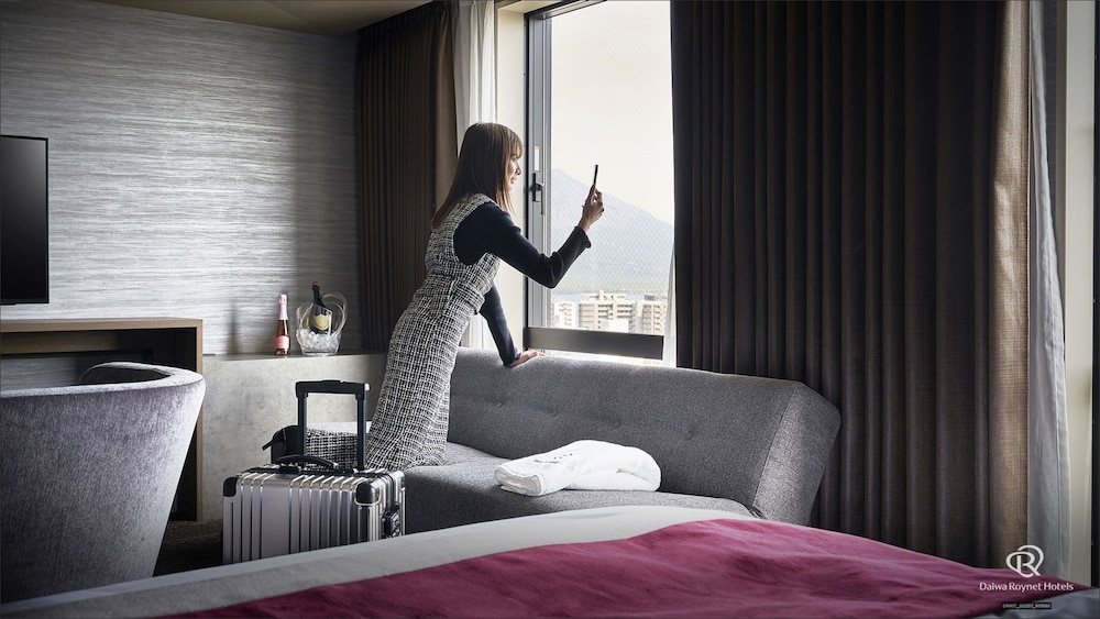 エグゼクティブフォース (4名利用) 禁煙 客室14 | ダイワロイネットホテル鹿児島天文館 PREMIER