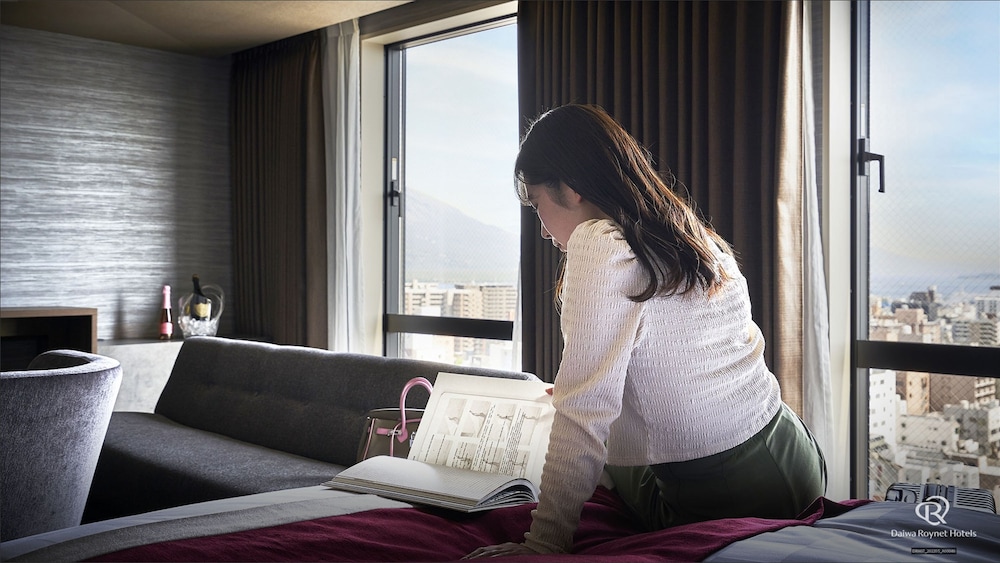 エグゼクティブフォース (4名利用) 禁煙 客室13 | ダイワロイネットホテル鹿児島天文館 PREMIER