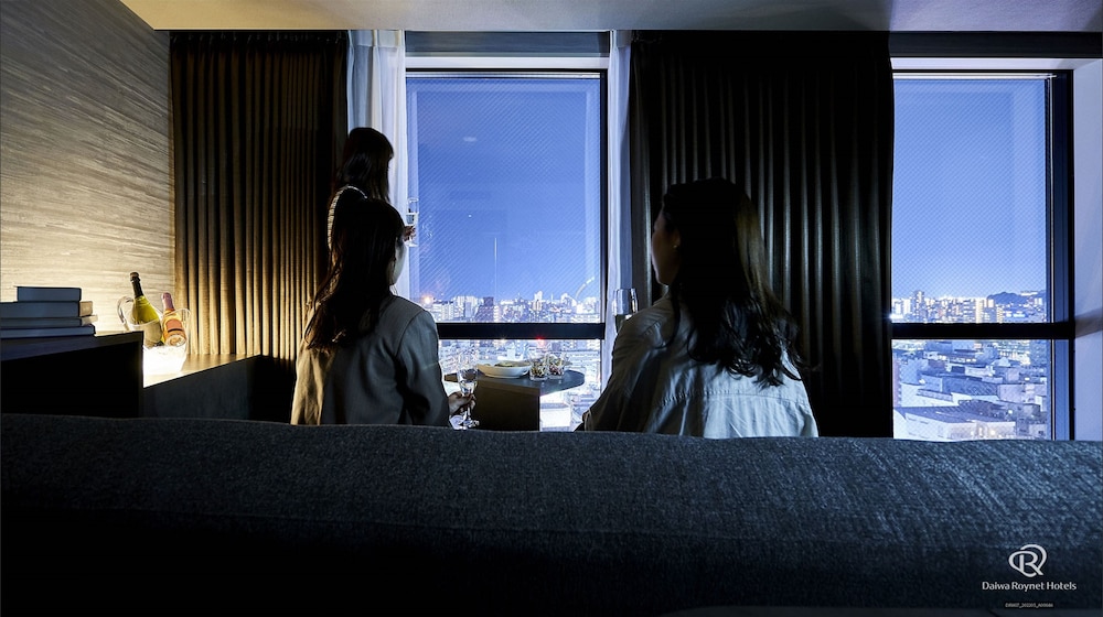 エグゼクティブフォース (4名利用) 禁煙 客室4 | ダイワロイネットホテル鹿児島天文館 PREMIER