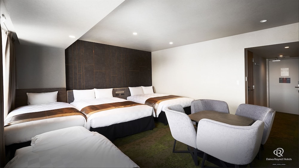 エグゼクティブフォース (4名利用) 禁煙 客室1 | ダイワロイネットホテル鹿児島天文館 PREMIER