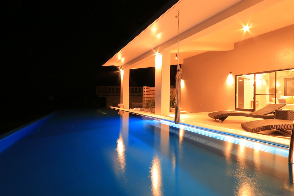 ラグジュアリー ヴィラ テラス / パティオ0 | MARINX POOL VILLA NAKANDAKARI