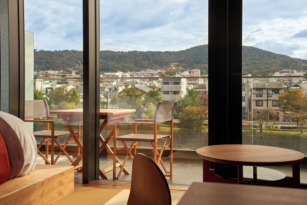 デラックス ルーム バルコニー (River) バルコニー2 | 源氏京都