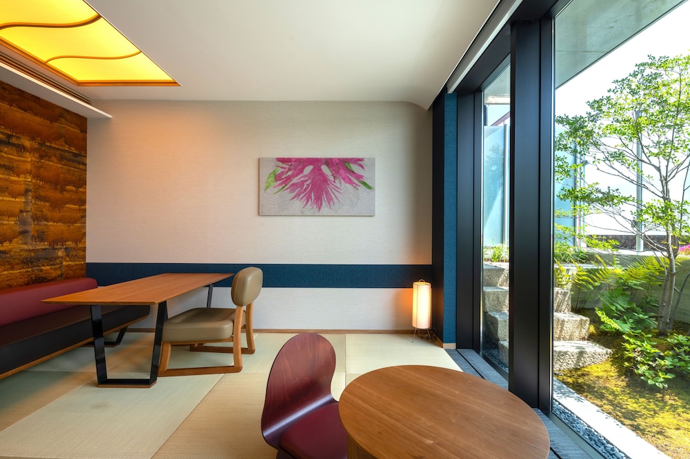 スイート (Garden) 客室2 | 源氏京都