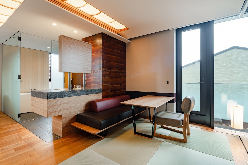 デラックス ルーム (City) シティ ビュー1 | 源氏京都