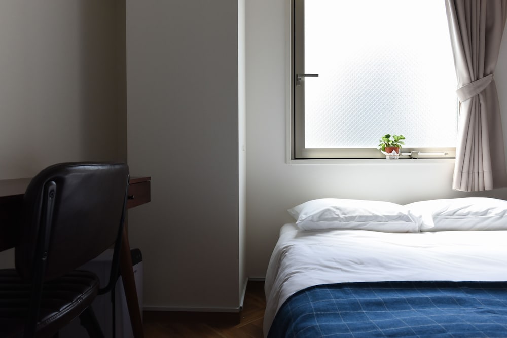 スタンダード ダブルルーム 客室2 | ホテル湾 Osaka ebisu