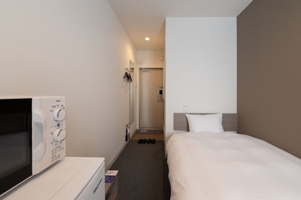 スタンダード ツインルーム (23時以降のチェックインはできませんのでご注意ください) 客室1 | HOTEL R9 The Yard 中津