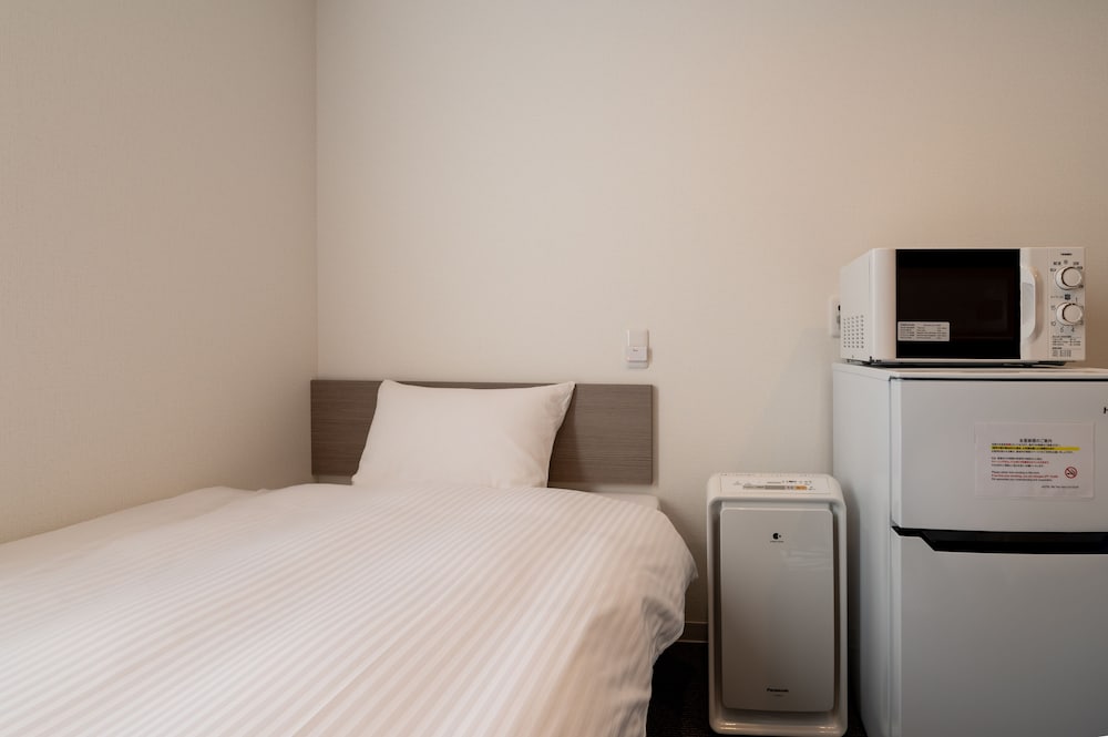 スタンダード ツインルーム (23時以降のチェックインはできませんのでご注意ください) 客室2 | HOTEL R9 The Yard 中津