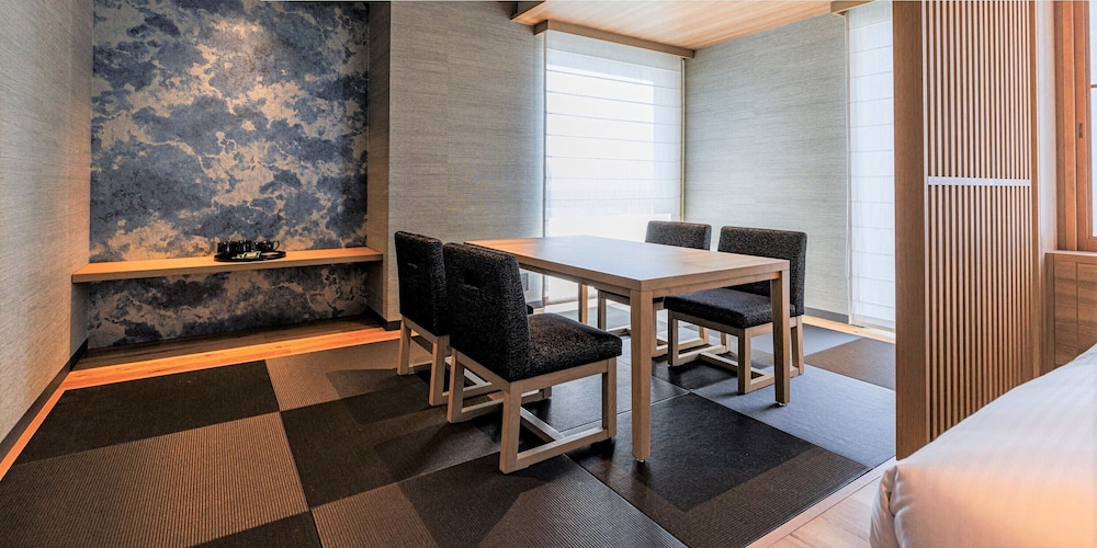 デラックスフォース 和 禁煙 (大人最大4名) 客室1 | THE BLOSSOM KYOTO