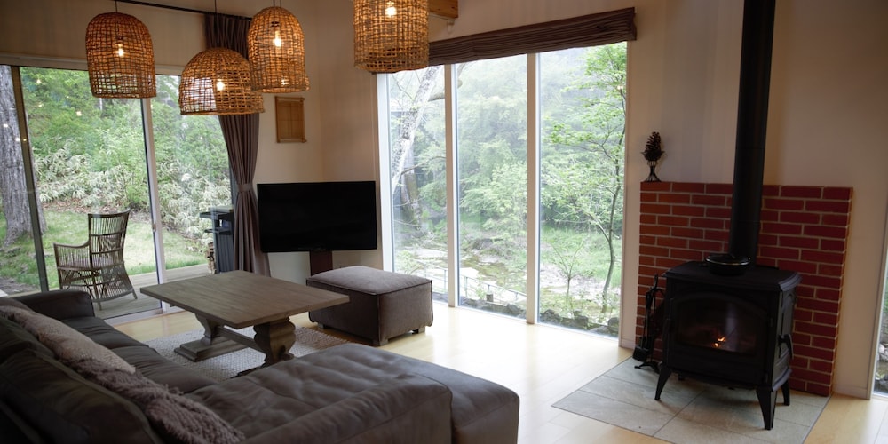 ヴィラ 客室3 | 軽井沢ファニーアワーズ