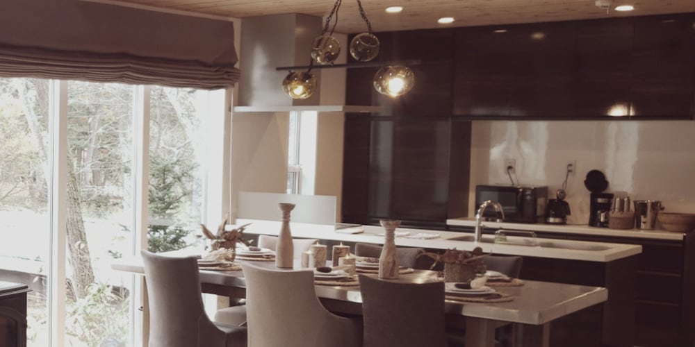 ヴィラ 専用キッチン1 | 軽井沢ファニーアワーズ