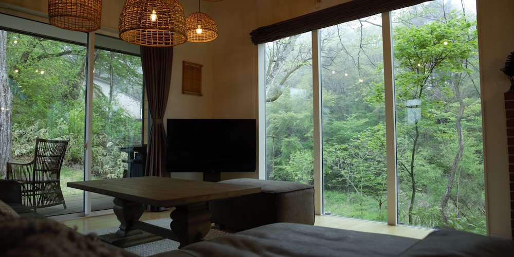 ヴィラ 客室2 | 軽井沢ファニーアワーズ