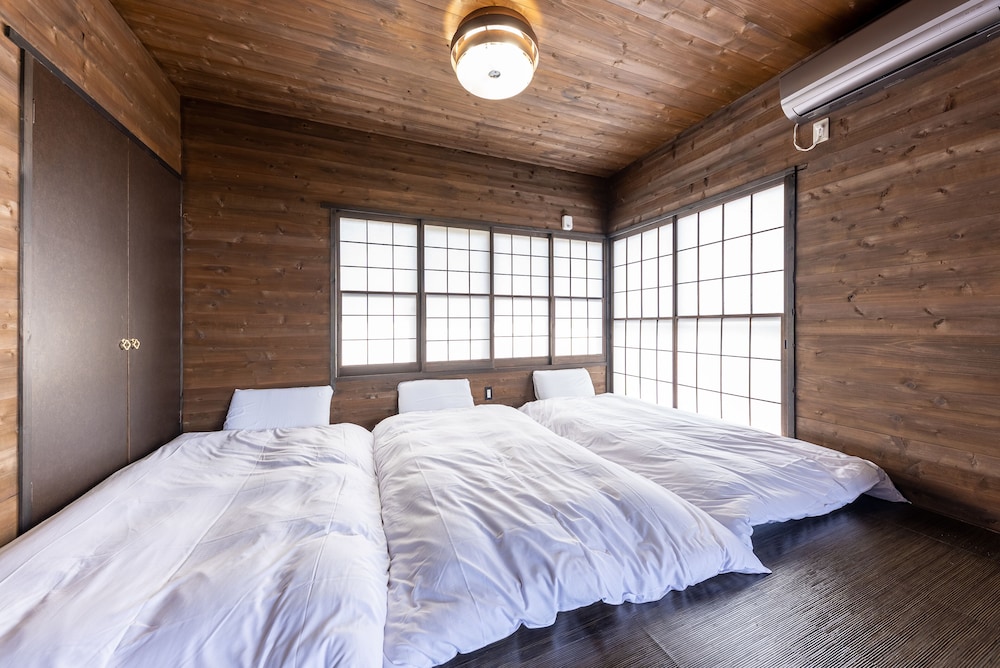客室1 | VILLA HAKONE 湖空