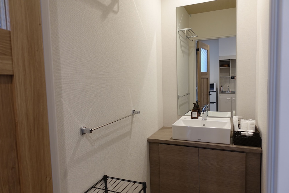 デラックス ツインルーム (23時以降のチェックインはできませんのでご注意ください) 客室1 | HOTEL R9 The Yard 八代