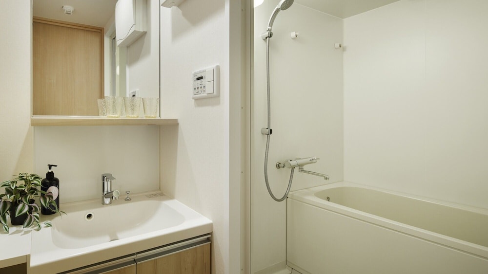 ファミリー ルーム バスルーム0 | Minn 新大阪