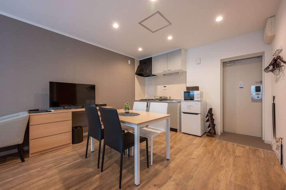 デラックス ツインルーム (23時以降のチェックインはできませんのでご注意ください) 客室2 | HOTEL R9 The Yard 旭市ロ