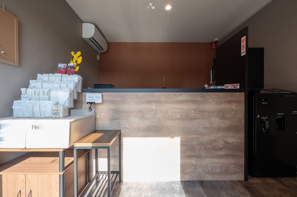 フロント1 | HOTEL R9 The Yard 旭市ロ