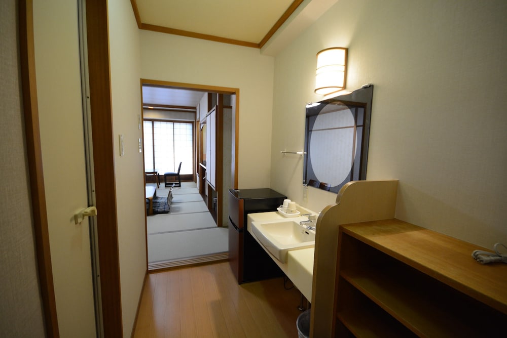 トラディショナル 4 人部屋 客室1 | 那須塩原 一萬亭