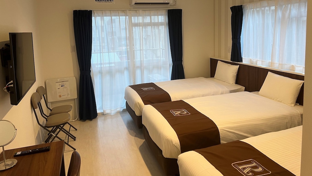 コンドトリプル 禁煙 客室2 | ホテルリビングイン那覇港前