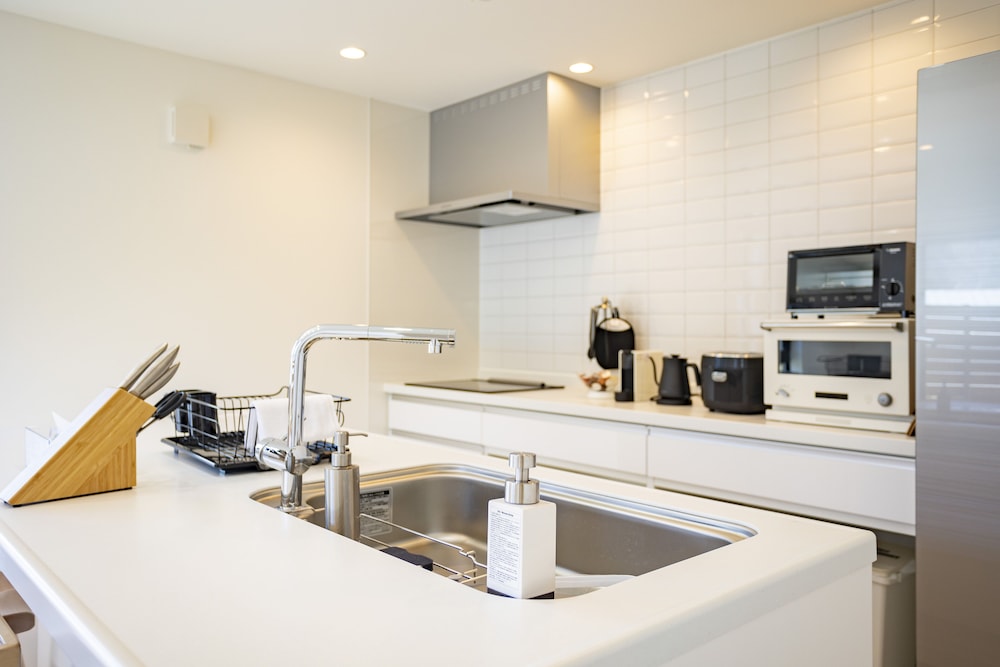 ラグジュアリー ヴィラ 専用キッチン2 | 浅江 ASAE