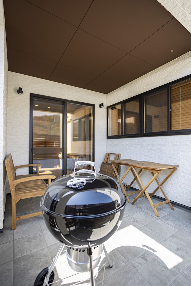 ラグジュアリー ヴィラ テラス / パティオ1 | 浅江 ASAE