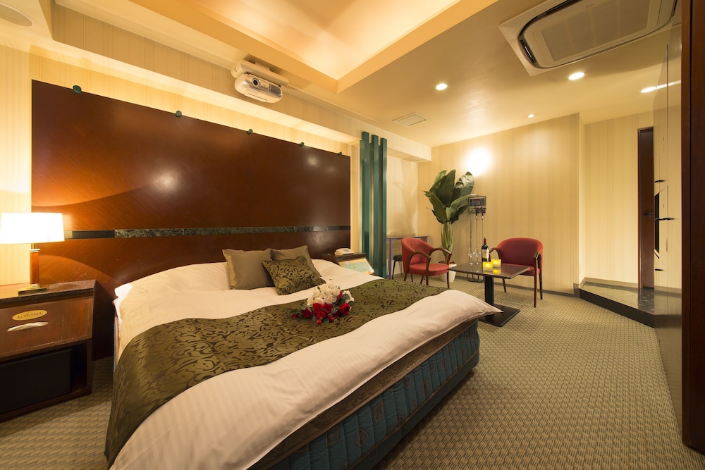 客室1 | HOTEL ROCCO