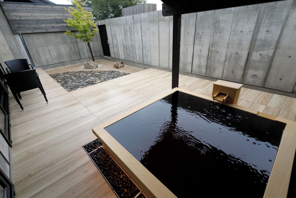 源泉かけ流し露天風呂付き 64sqm - エグゼクティブツイン 禁煙 客室3 | 十勝川モール温泉 清寂房