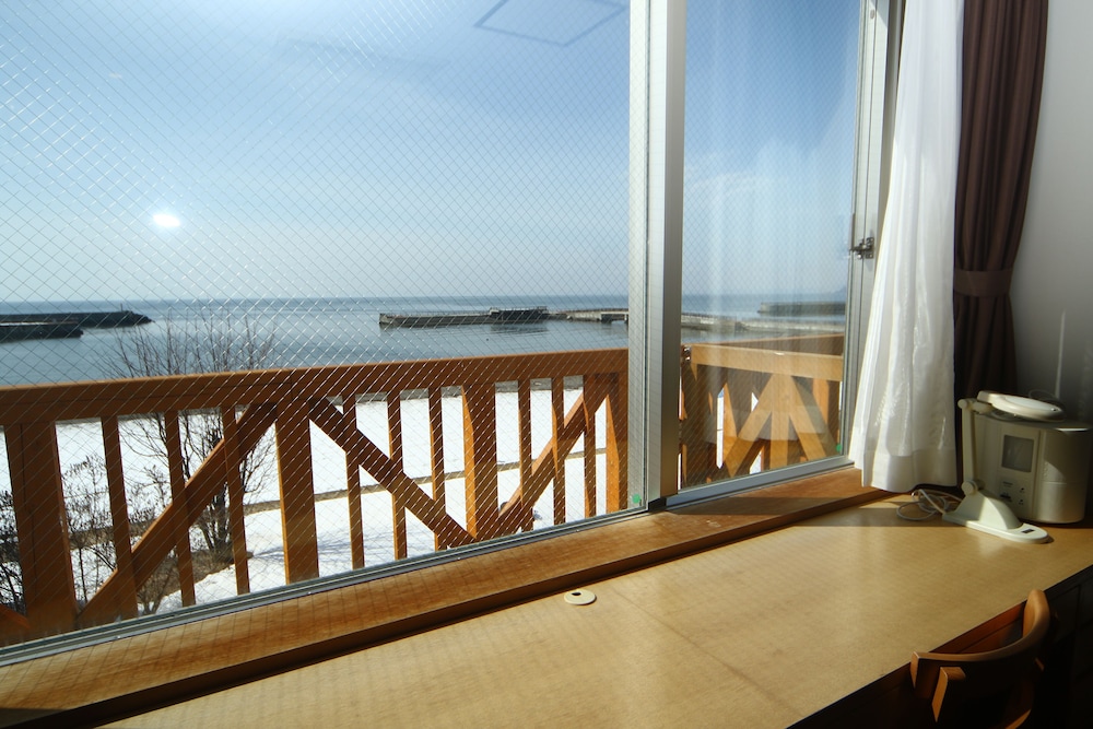 ツインルーム 部屋からの景観0 | 天然豊浦温泉しおさい