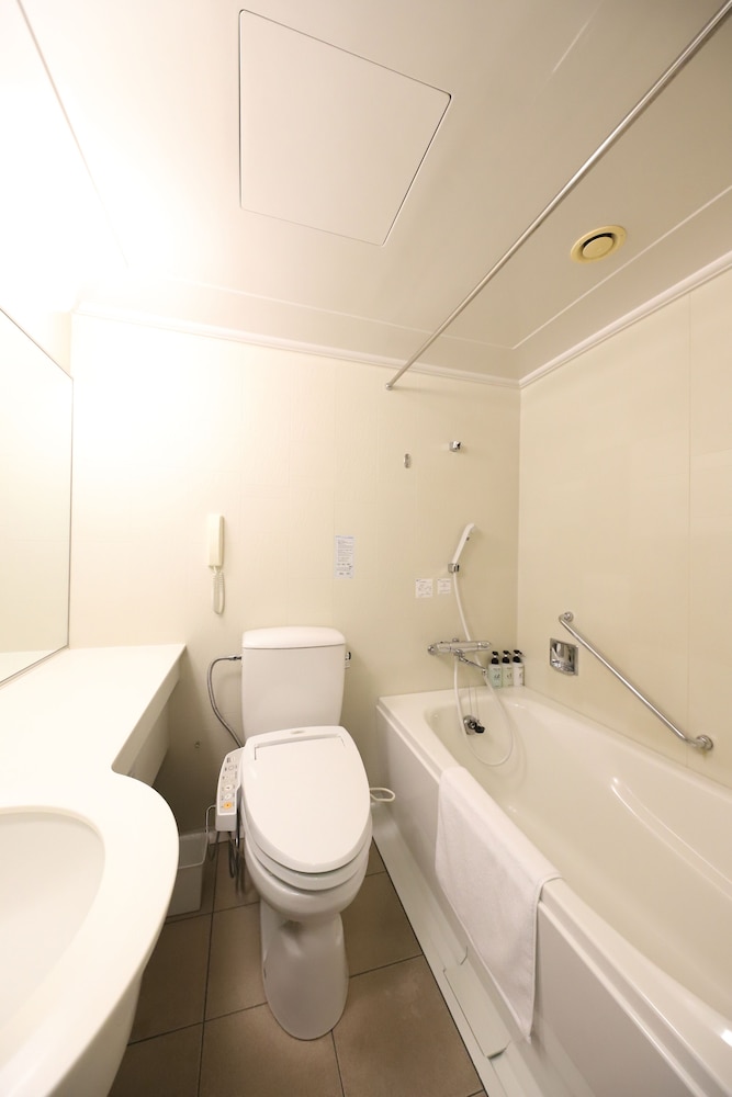 ツインルーム 禁煙 バスルーム0 | スマイルホテル大阪四ツ橋