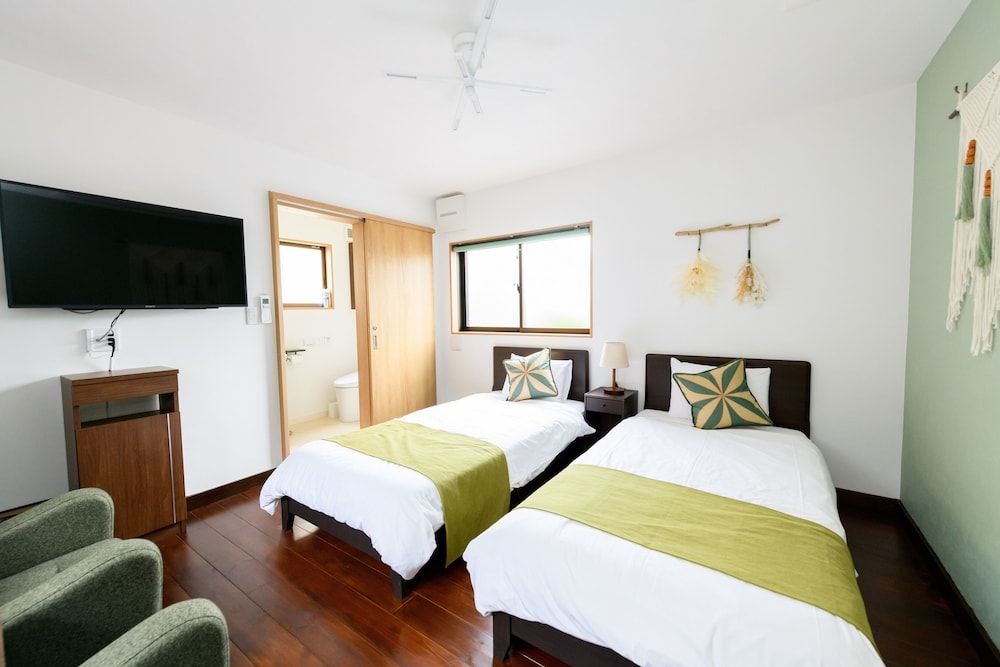 ベーシック ツインルーム 客室2 | T－REEF Vacation House 翡翠 －Jade