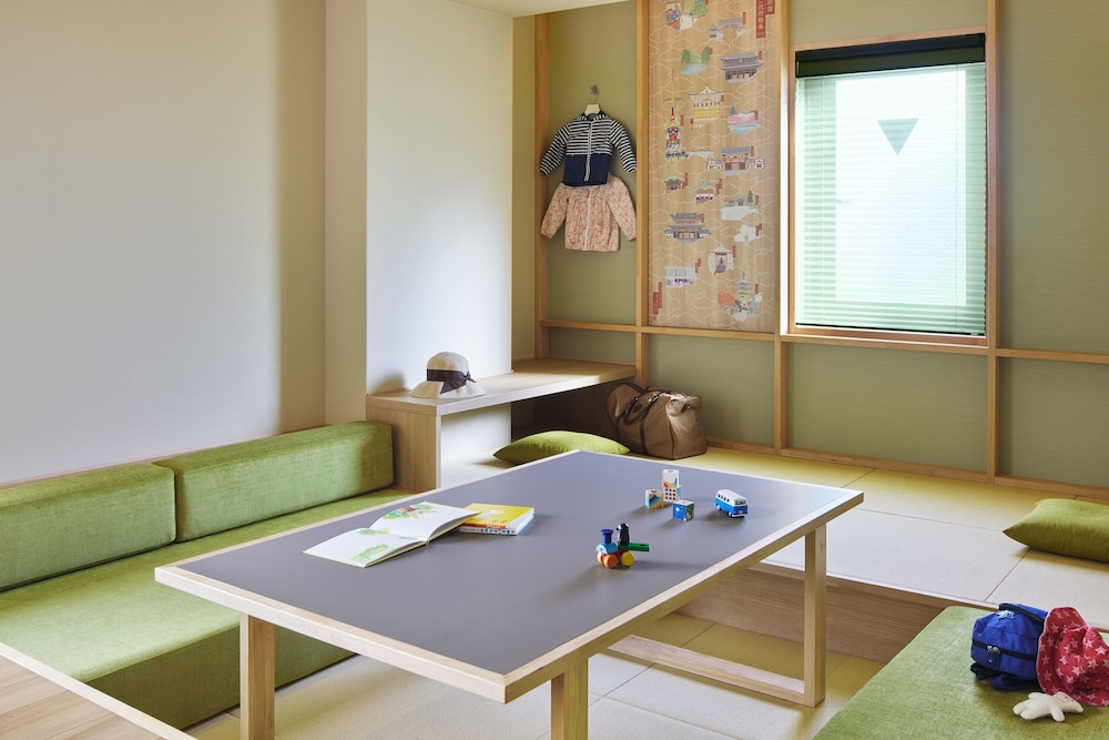 ダブルルーム ソファベッド付 禁煙 客室2 | OMO5 京都祇園 by 星野リゾート