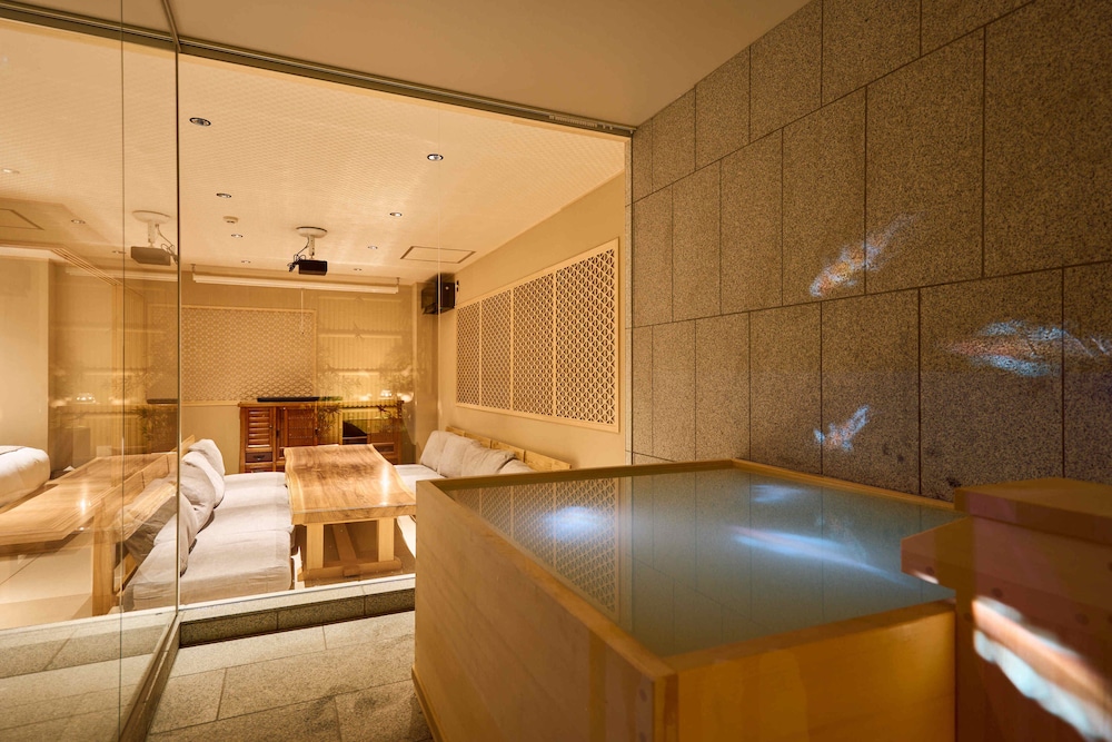 ファミリー ペントハウス バスルーム4 | 今昔荘 大阪 天保山 - 生洲・高灯籠