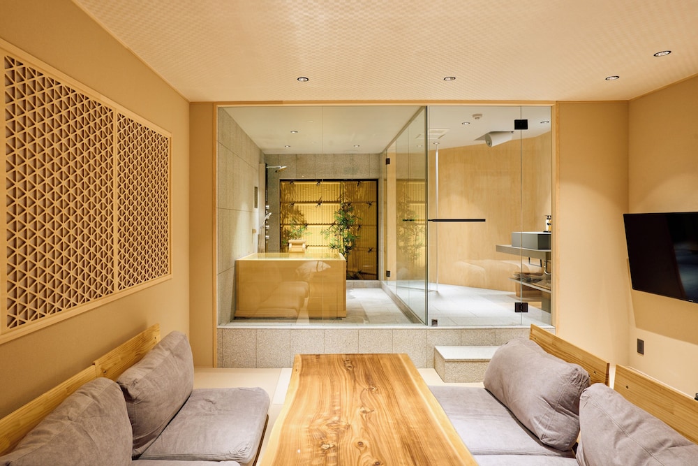 ファミリー ペントハウス | 今昔荘 大阪 天保山 - 生洲・高灯籠