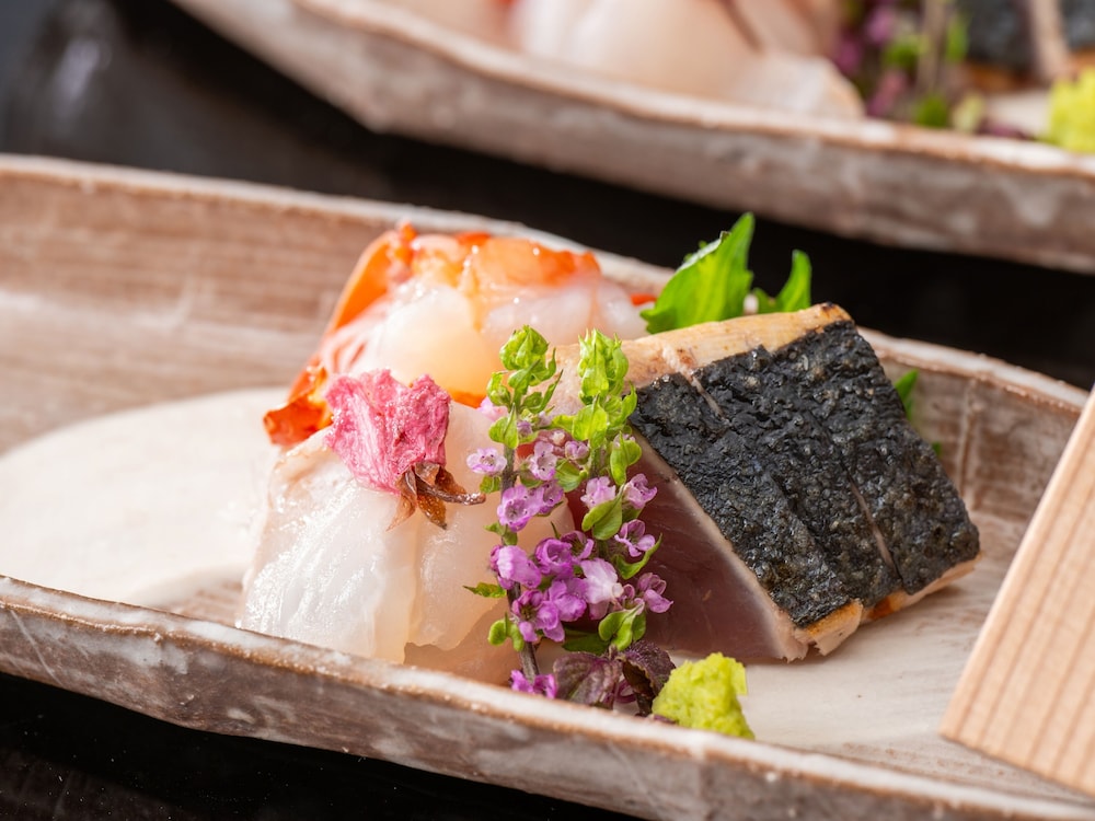 コンフォート ツインルーム 36平米 禁煙 夕食 会席料理 18時or19時30開始 [アレルギーはホテルまで要事前連絡] 客室8 | 和空 成田山門前