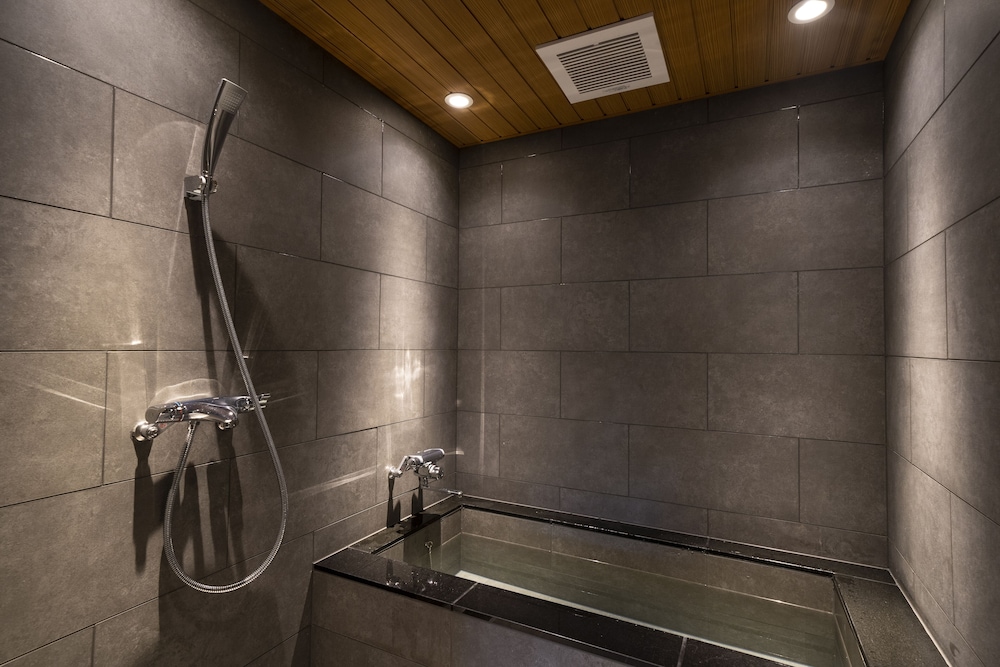 プレミアム スイート 99平米 禁煙 夕食 会席料理 18時or19時30開始 [アレルギーはホテルまで要事前連絡] バスルーム0 | 和空 成田山門前