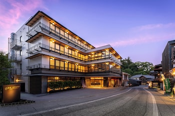 和空 成田山門前