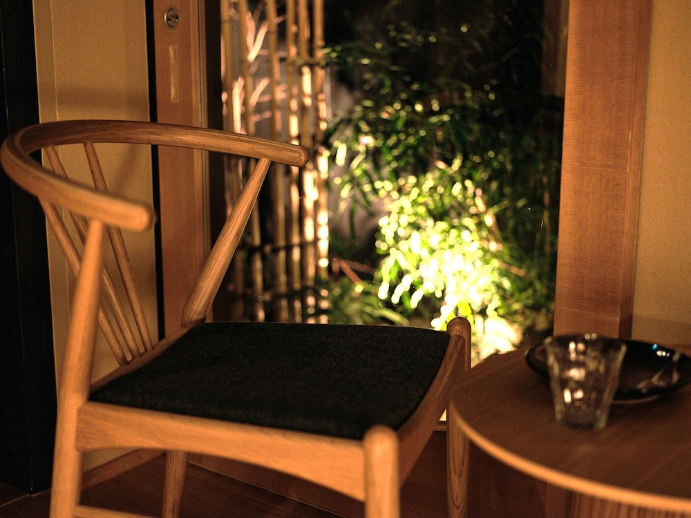 ヴィラ リビング エリア2 | 紡 祇園白川