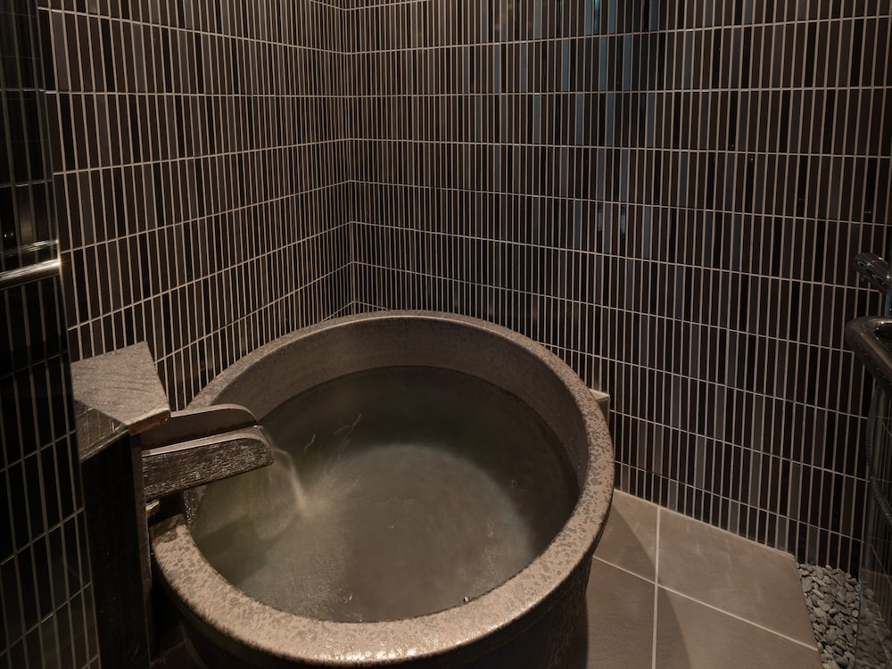 ヴィラ バスルーム1 | 紡 祇園白川