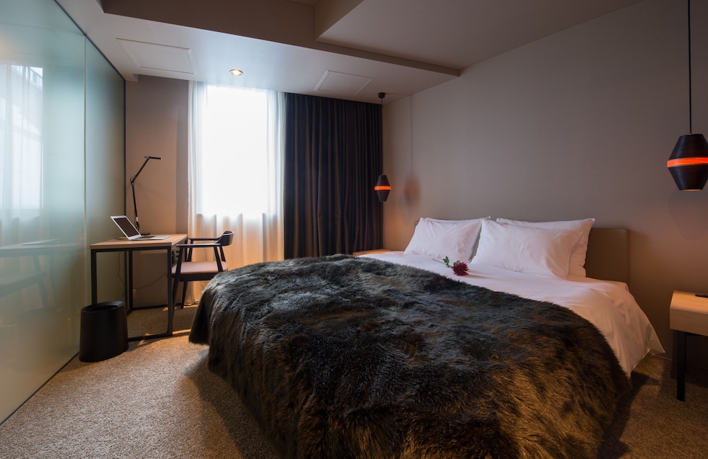 3BR Platinum Suite Ground Floor 客室2 | Aspect Luxury Apartments by H2 Life