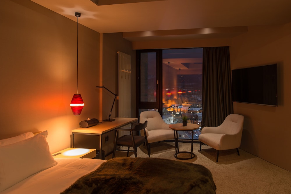 3BR Premium Suite Ground Floor 部屋からの景観0 | Aspect Luxury Apartments by H2 Life
